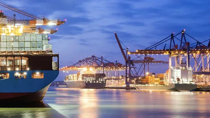 El superávit comercial de China alcanza el billón de dólares